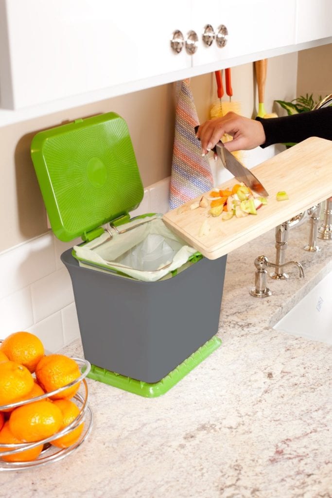 https://www.ippinka.com/wp-content/uploads/2013/05/odor-free-kitchen-composter-2.jpg